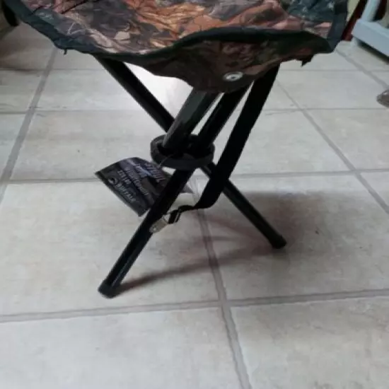 Tri-Leg Camo Hunting Folding Stool Camping Hiking 3 Leg Chair Tripod Seat