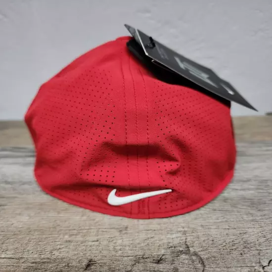 NEW Nike Mens Tiger Woods Collection AeroBill Golf Cap Small / Medium Flex Hat