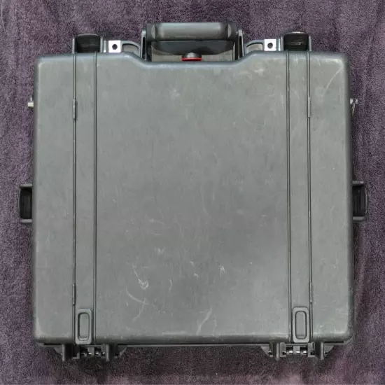 Pelican Protector 1495 Laptop Case - Watertight, Combination Lock, Dustproof