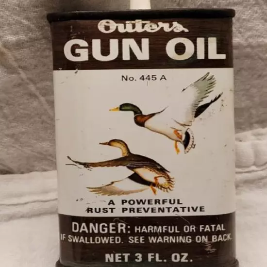 OUTERS GUN OIL TIN 445A WITH FLYING DUCKS PICTURED NICE PARTIAL CONTENTS 