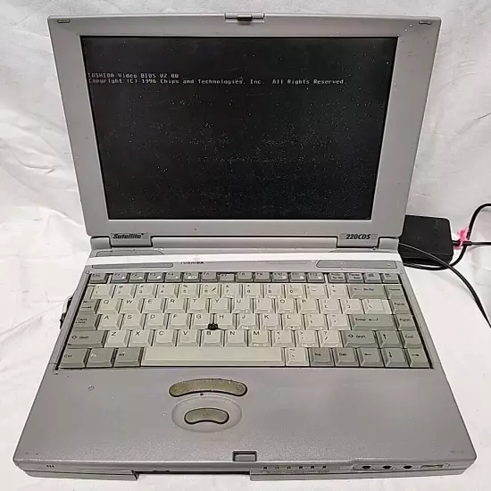 Toshiba Satellite 220CDS 12.1" Laptop Intel Pentium 133MHz 48MB RAM *NO HDD*