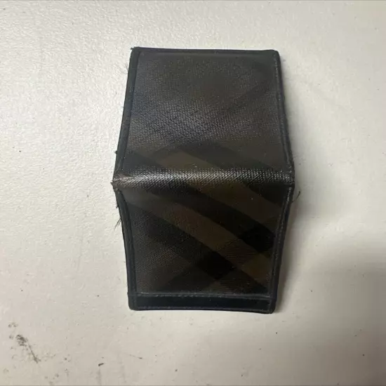 100% Authentic Burberry Mens Bi Fold Wallet . Good Condition