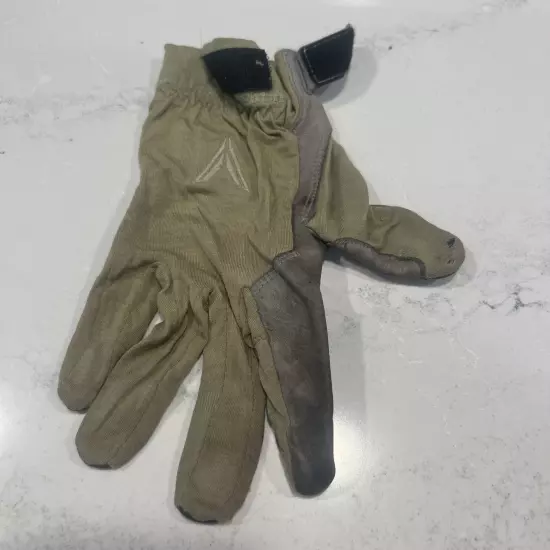 Velocity Systems Glove. DEVGRU Single Glove From Combat In Very Used Condition