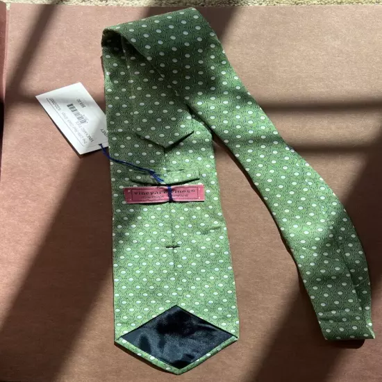 VINEYARD VINES Green Silk Tie with White Golf Balls NWT