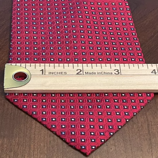 Roundtree & Yorke Red Hand Made 100% Silk Men’s Neck Tie Made In China