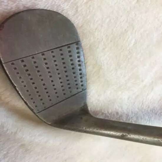 Vintage PICCADILLY Hickory Golf MASHIE-NIBLIC - Docker Spot Faceplate