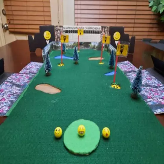 Miniature Indoor Four Hole Golf Putting Family Game