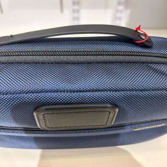 NEW Tumi 8.5” Zippered Split Travel Dopp Kit - Navy Blue & Black