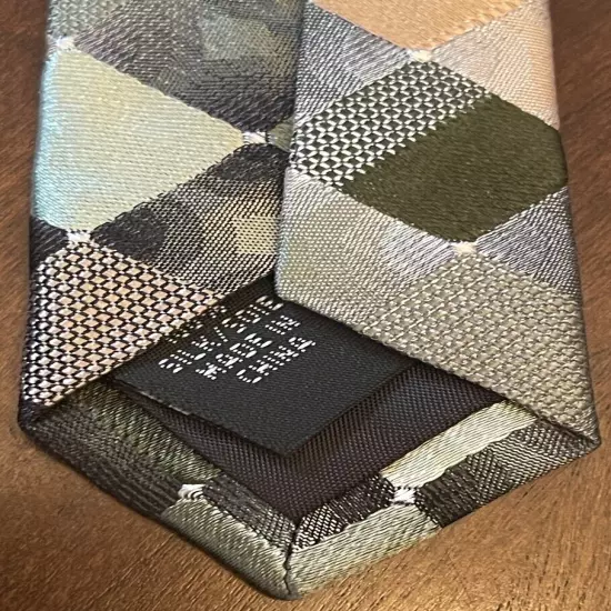 Van Heusen Green 100% Silk Men’s Neck Tie Made In China