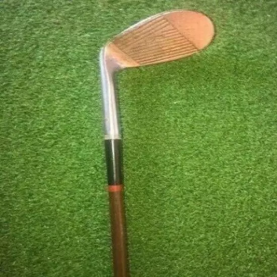 Vintage Walter Hagen Power Groove #8 Iron Pyratone Shaft RH Leather Grip