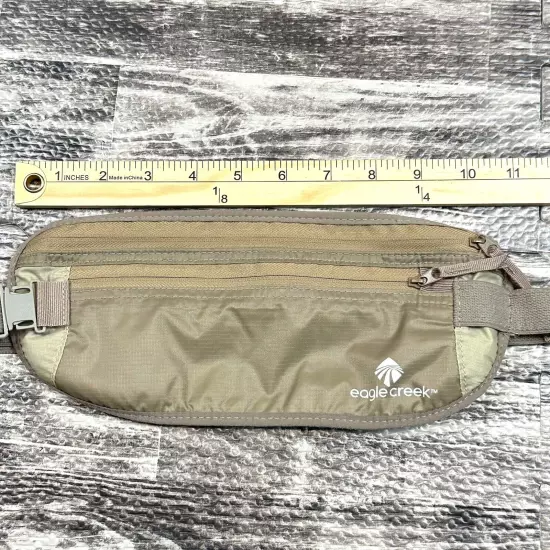 Eagle Creek Undercover Money Belt Travel Wallet in Beige 8.5”x4”