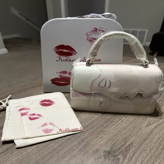 Kidsuper Kissing Bag [Cream] Full Size Original Limited Kissing Box w/ Dust Bag