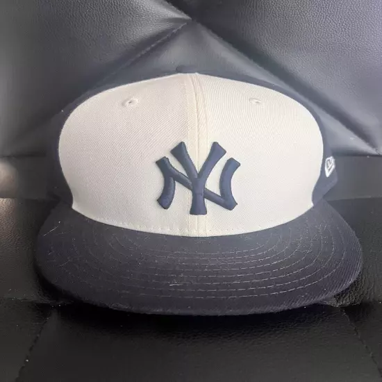 New Era NY Yankees Fitted Cap Size 7 3/8 RN11493 CA40289