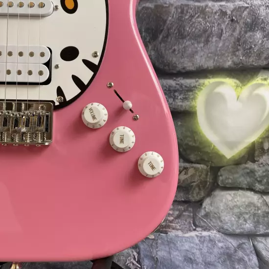 Hello Kitty Stratocaster Electric Guitar SSH Pickup Basswood body Fast delivery