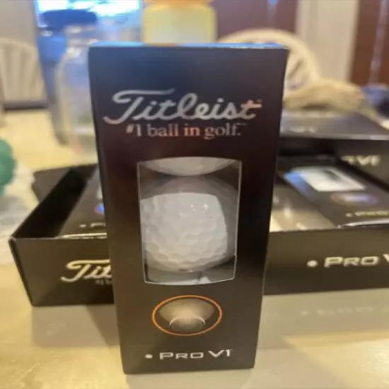 Titleist Pro V1 Left Dot Tour Preferred - 1 Sleeve/3 Balls