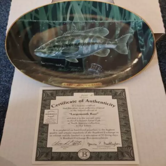 Bradford Exchange Largemouth Bass. Limited Edition Collectors Plate. BNIB