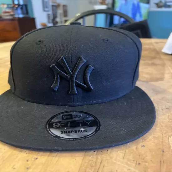 New York Yankees NY 9fifty Mens New Era Hat Cap All Black SnapBack