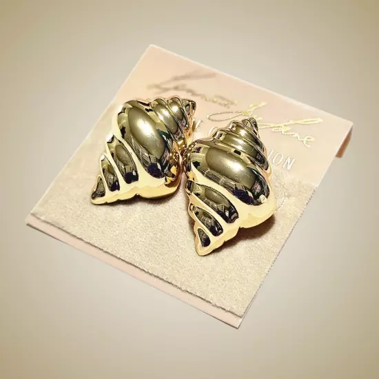 Kenneth Jay Lane Earrings Gold Tone Shiny Shell Studs Minimalist Vacation Boho