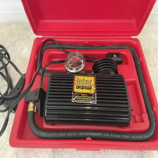 Road Runner Auto Travel Air Compressor in case, Vintage, Inter Compressor,USA