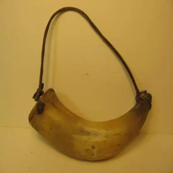 ANTIQUE POWDER HORN, HUNTING, BLACK POWDER,