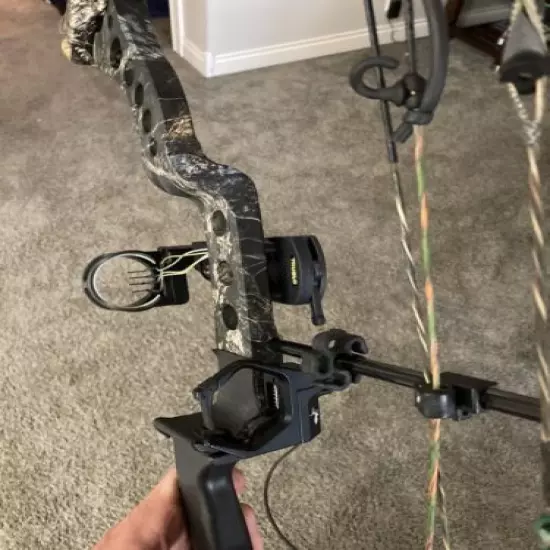 Diamond Victory Hunting Bow