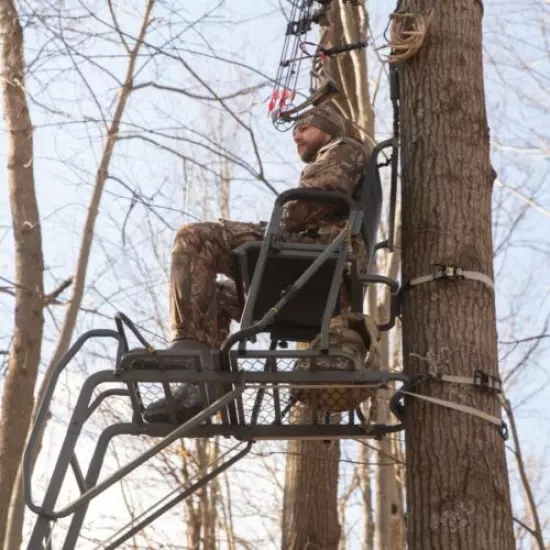 LD201 Rivers Edge 17' Lockdown Wide 1 Adult Solo Buck Hunter Tree Ladder Stand