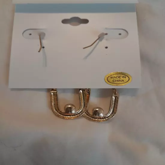 Laundry By Shelli Segal Earrings Hooped With Faux Pearl. Nwt