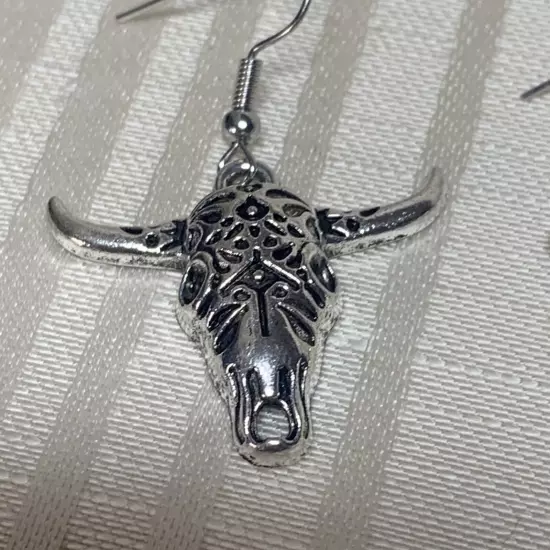 New Cowboy Boho Steer Longhorn Bull Earrings Silver-tone Pierced 2”L Laser Cut