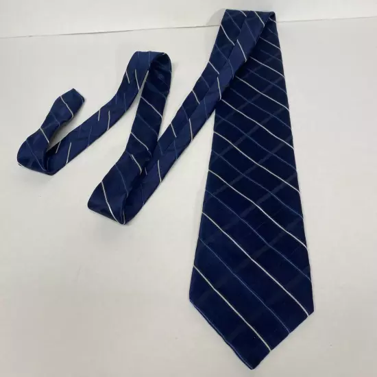 DKNY Blue 100% Silk Men’s Neck Tie Geometric Classic Adult Size Made In USA S66