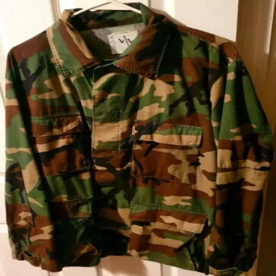 Army Style Camouflage Jacket Mens Size Large Great Condition No Flaws 