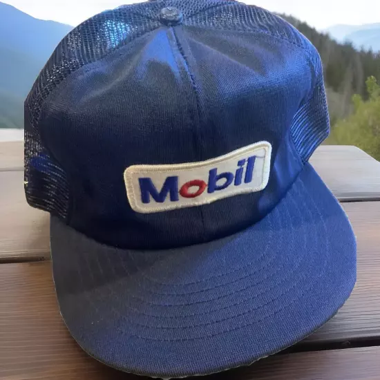 Vintage 1980’s MOBIL Patch Snapback Trucker Hat Oil And Gas Attendant USA