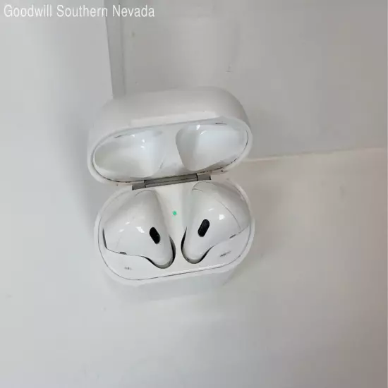 Apple AirPods A2031 Earbuds With Charging Case