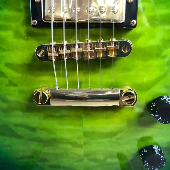 Green Les Paul 6-string electric guitar Flame maple top mahogany body in stock