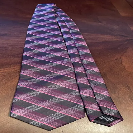 Apt. 9 Pink Black 100% Polyester Men’s Neck Tie Made In China