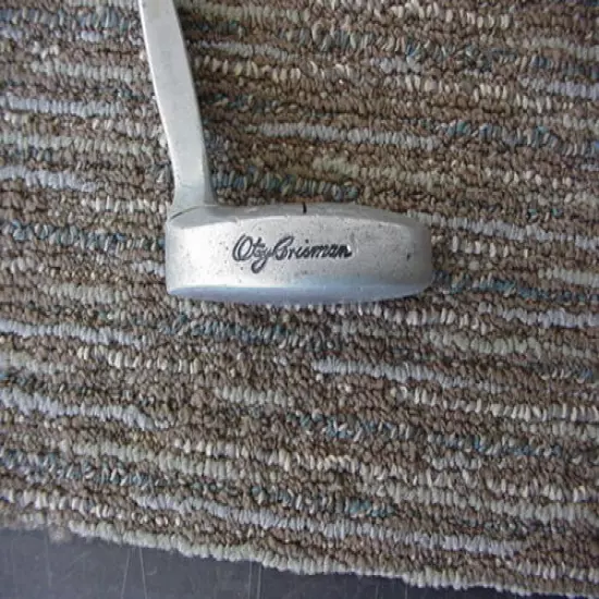 VINTAGE VERY UNUSUAL LOOKING RH PUTTER 34 IN OTEY CHISMAN SQUARE SHAFT