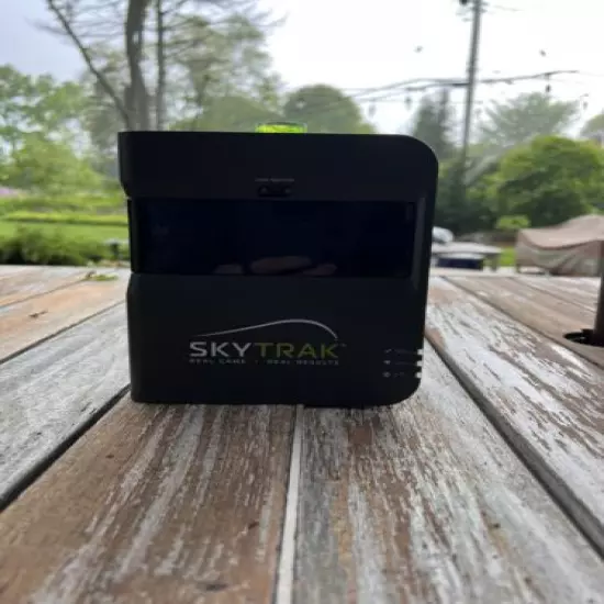 SkyTrak Launch Monitor w/ Metal Protective Case