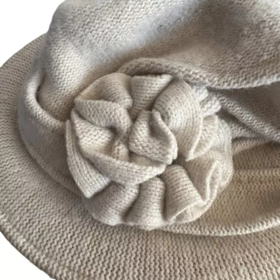 Adora 100% wool cream hat