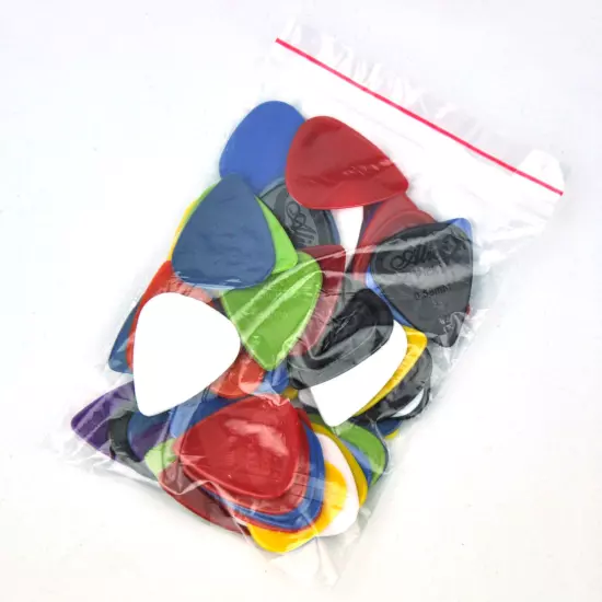 Lots of 100pcs Alice AP-G Projecting Nylon Guitar Picks Anti-Slip Mixed Colors