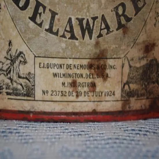 Collectible 1920s DuPont Superfine FFg Gunpowder Tin Wilmington Delaware