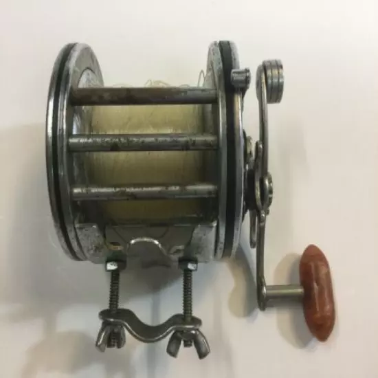 PENN 3/0 Senator Wide Spool Game Fish Reel