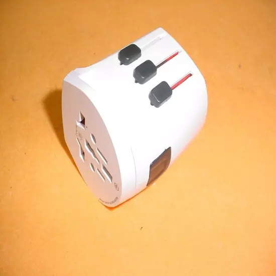 New Skross World Travel Adapter PRO Light - World White - SEE DESCRIPTION