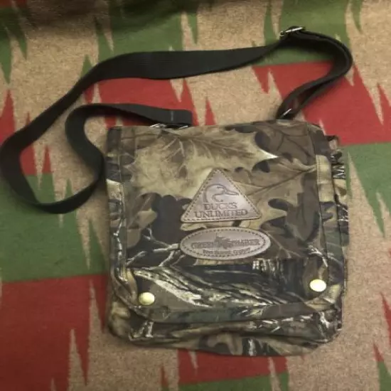 Rare Boyt Ducks Unlimited DU Green Timber Waxed Camo Hunting Shoulder Bag Sling