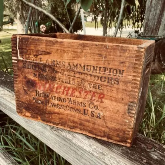 Antique Winchester Repeating Arms Co. Wooden 12 Gage Shotgun Shell Box Look OLD