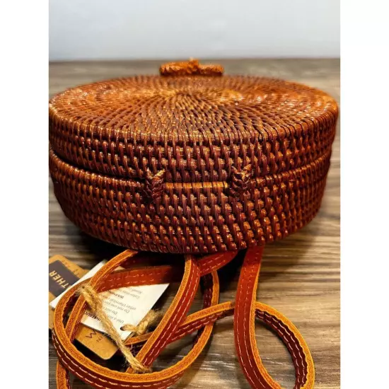 Women's Brown Circle Rattan Woven Bow Closure Crossbody Bag Bohemian Purse