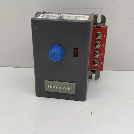 Honeywell R8184G 1179 Protectorelay Oil Burner Controller 120V, ~Oxidation~