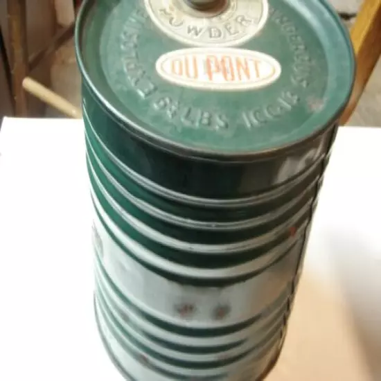 Vintage Dupont 6 IB. Powder Tin Can 