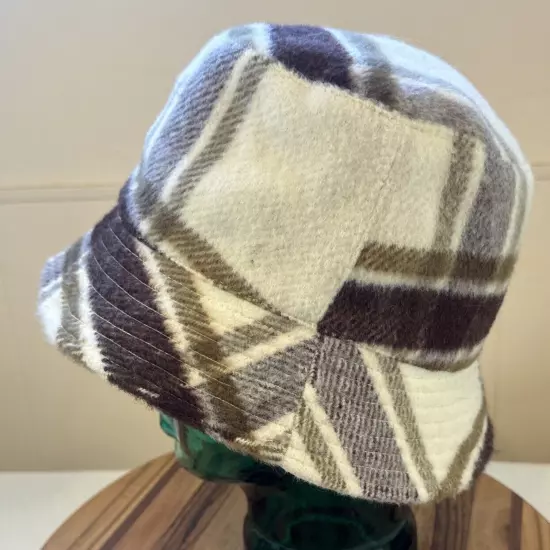 STEVE MADDEN CREAM & BROWNS PLAID REVERSIBLE BUCKET HAT, OSFM. VGC. 30