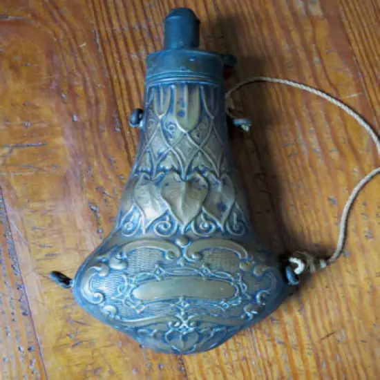 ANTIQUE G & JW HAWKSLEY VIOLIN COPPER & BRASS POWDER FLASK with LILY LEAF RARE