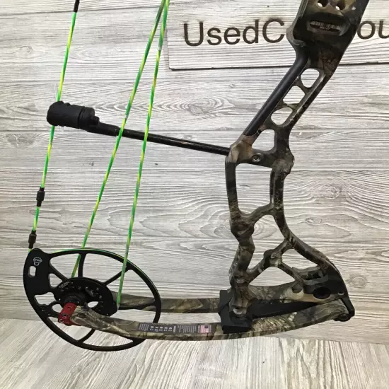 Bowtech CP28 Right Handed Mossy Oak 60-70lb 24.5"-30"