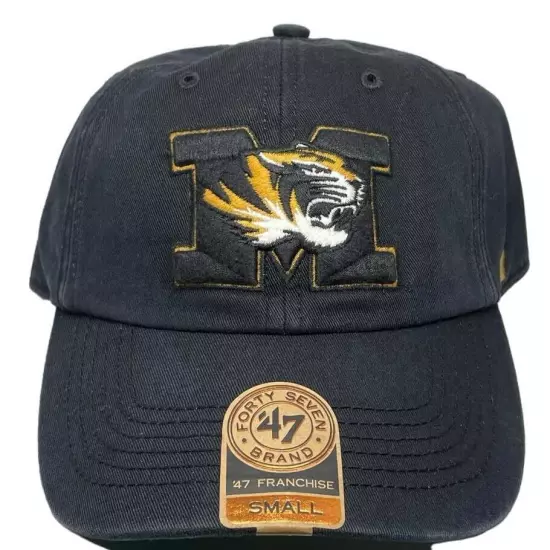 Michigan Tigers Fitted Hat SZ S M Logo Embroidered Cap Ballcap NCAA Football NWT